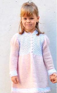 как связать детское двухцветное платье с кружевным орнаментом