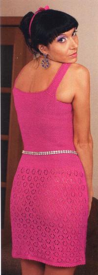 Как связать спицами розовое платье
