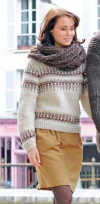 Как связать спицами пуловер с цветной полосой и объемный узорчатый шарф