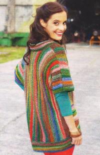 Как связать спицами свободный цветной жакет