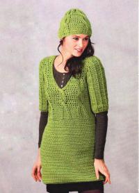 Как связать крючком длинный зеленый пуловер и шапочка