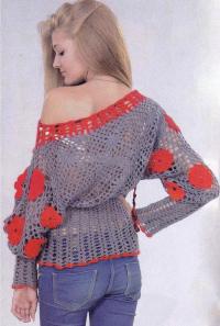 Как связать крючком пуловер с открытыми плечами и яркими цветами