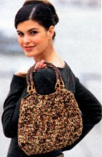 Как связать крючком коричневый жилет и сумочка