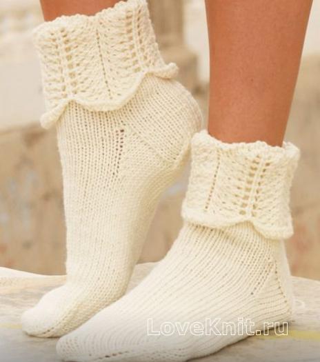 Вяжем ажурные носки спицами