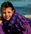  объемный цветной джемпер и шарф-петля для ребенка фото к описанию