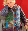  удлиненный цветной жакет для ребенка и платок на шею фото к описанию