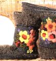 Крючком домашние валенки с вышивкой цветами фото к описанию