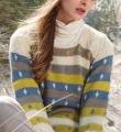 Спицами свитер с контрастными цветными полосами фото к описанию