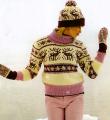Спицами свитер с оленями в бело-розовой гамме фото к описанию