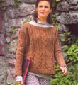Спицами укороченный коричневый пуловер  фото к описанию