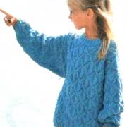 Как связать  детский пуловер с объемным узором из кос