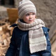 Как связать  детский омплет в полоску из шапки и шарфа