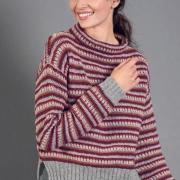 Как связать спицами полосатый пуловер с разрезами по бокам