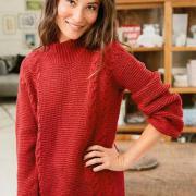 Как связать спицами удлиненный свитер с вертикальными косами