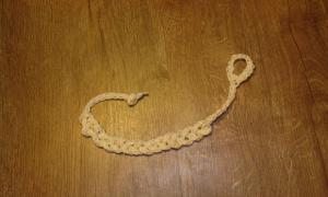Вязаное ожерелье на основе шнура